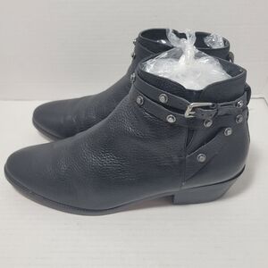 HALOGEN Black Pebbled Leather Ankle Boots